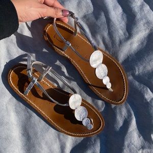 BUNDLE !! Two pairs of sandals